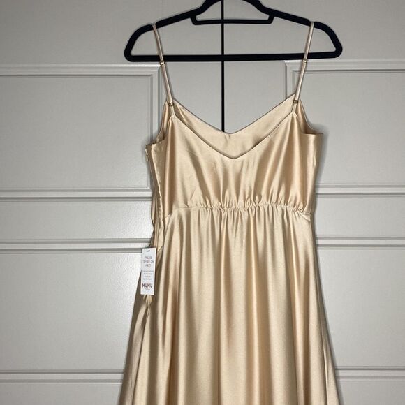 Show Me Your Mumu Champagne Luxè Satin Faith Maxi Dress M - Picture 11 of 16